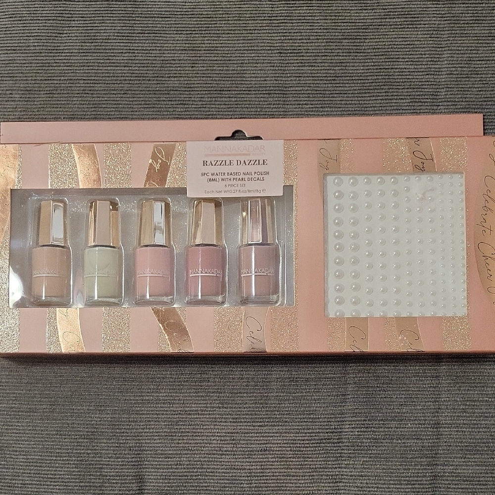 Manna Kadar NWT Razzle Dazzle Nail Polish Set